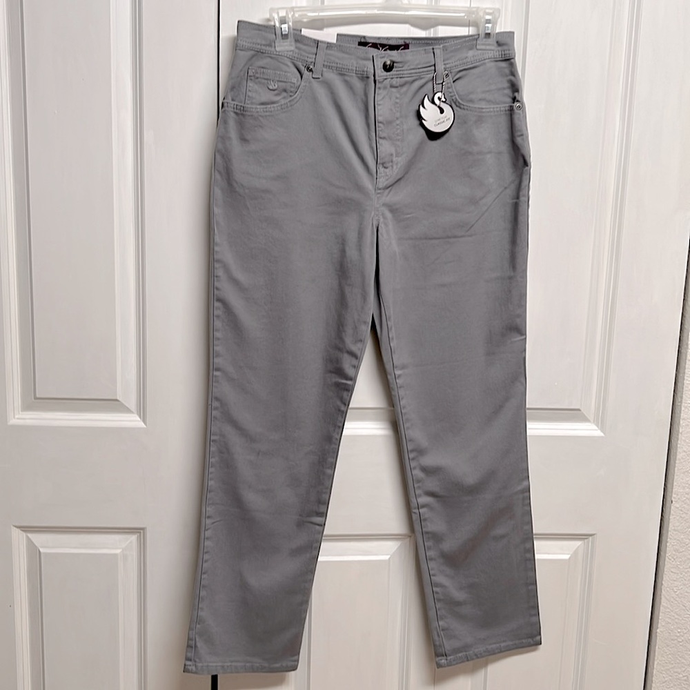 Gloria Vanderbilt Gray Denim 5 Pocket High Rise Classic Fit Jeans Size 12 Short